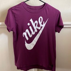 Nike t-shirt girls L. VGUC! Perfect for summer or working out!